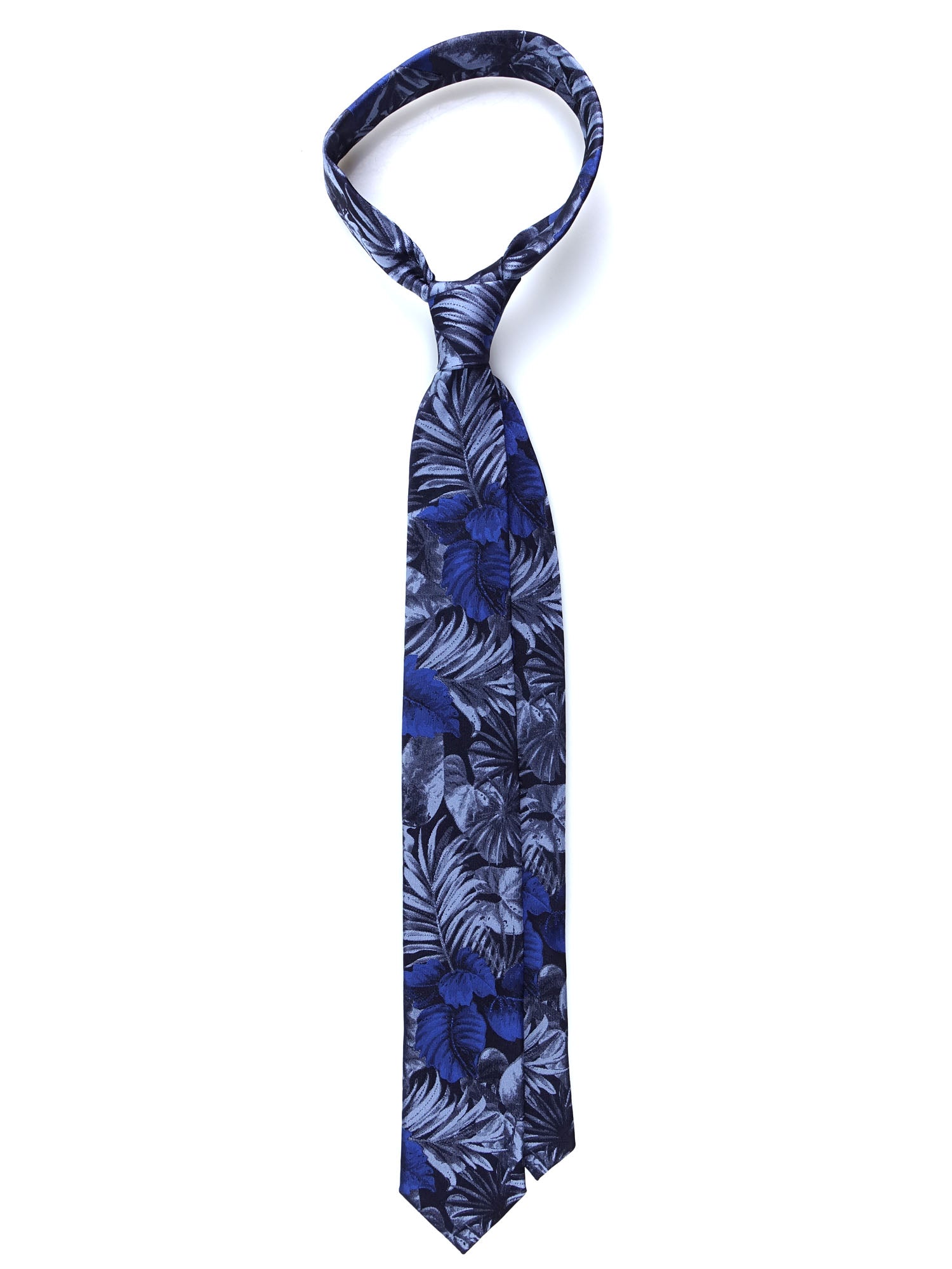 Electric blue 3 fold tie in MAIORCA jacquard silk