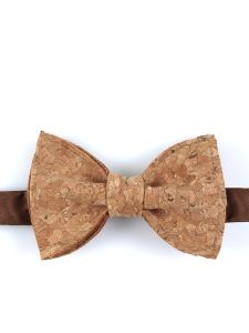 Pre-tied bow tie in natural cork